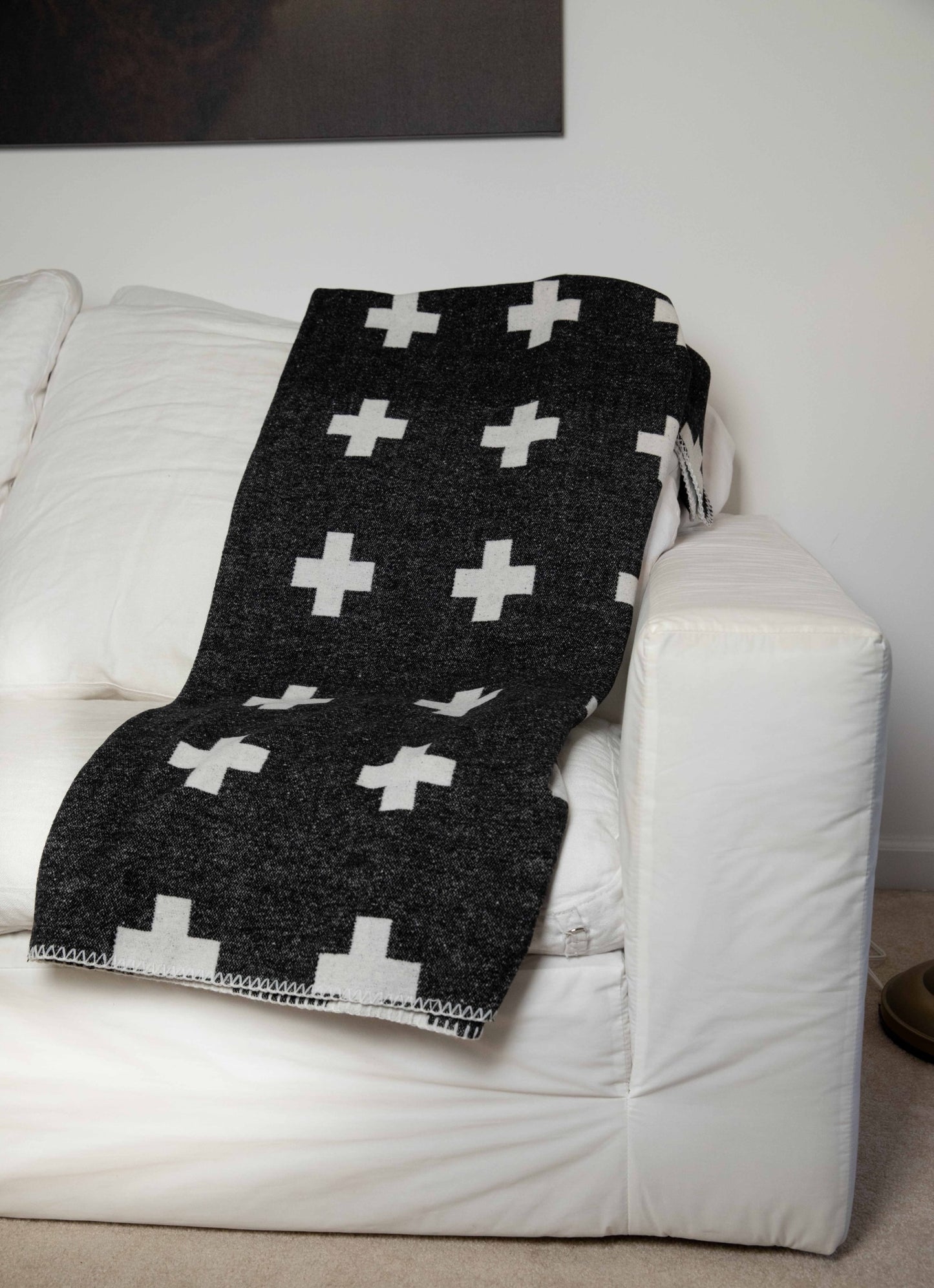 Black & White Reversable Plus Sign Throw - By Saro Lifestyle